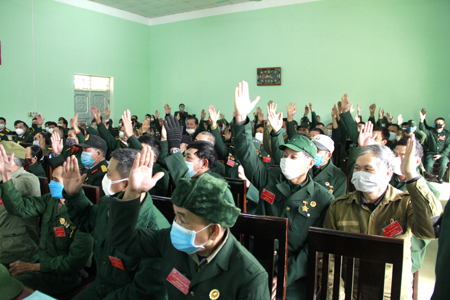 Các đại biểu bầu BCH Hội CCB xã Việt Lâm khóa VII, nhiệm kỳ 2022 - 2027